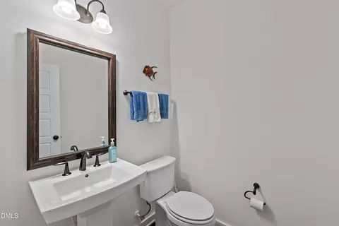 Bath - 509 Brooks St, Wake Forest, NC 27587 photo 1 of 3