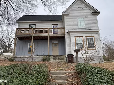 214 Charlotte Ave, Sanford, NC 27330