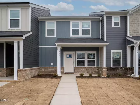 704 Southland Dr, Zebulon, NC 27597