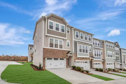 2732 Hunter Woods Dr # 624, Apex, NC 27502