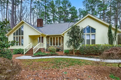 2000 Tiverton Ct, Raleigh, NC 27615