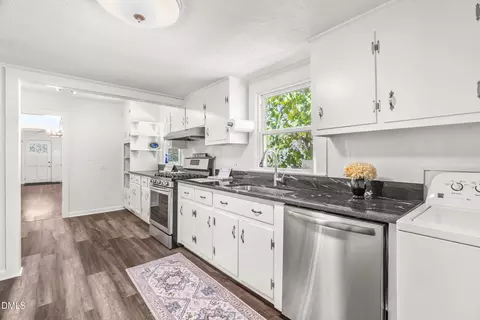 305 N 10th St, Erwin, NC 28339 photo 8