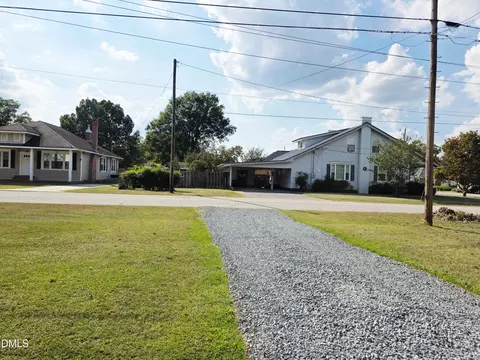 305 N 10th St, Erwin, NC 28339 photo 34