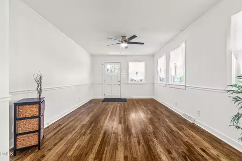 305 N 10th St, Erwin, NC 28339 photo 4