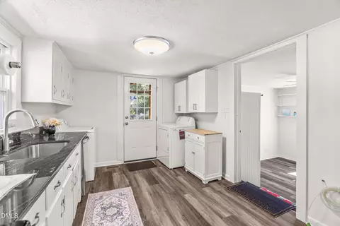 305 N 10th St, Erwin, NC 28339 photo 9