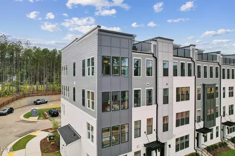 10567 Pleasant Branch Dr #201, Raleigh, NC 27614