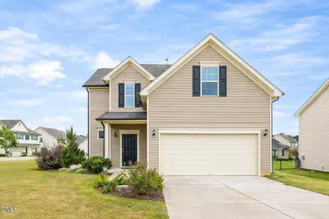 501 Golden Plum Ln, Zebulon, NC 27597