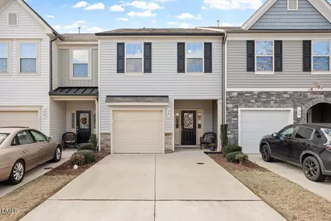 30 S Grey Abbey Dr, Clayton, NC 27527