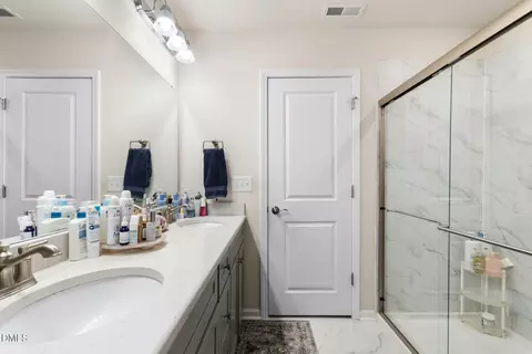 Bath - 1209 Citadel Ave, Durham, NC 27713 photo 3 of 3
