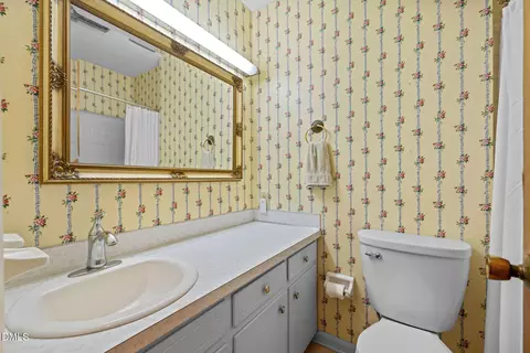 Bath - 5620 Birch Dr, Durham, NC 27712 photo 1 of 3