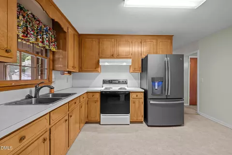 Kitchen - 5620 Birch Dr, Durham, NC 27712 photo 3 of 3