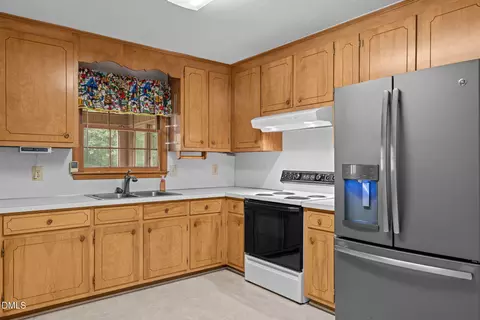 Kitchen - 5620 Birch Dr, Durham, NC 27712 photo 2 of 3