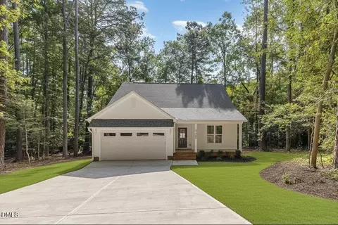 3260 Yorkshire Cir, Sanford, NC 27332