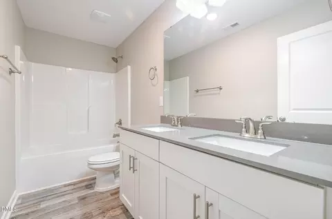Bath - 295 Avery Meadows Dr, Smithfield, NC 27577 photo 3 of 3