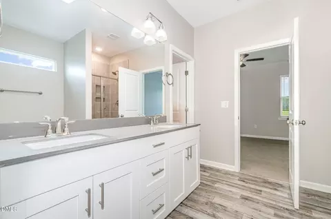 Bath - 295 Avery Meadows Dr, Smithfield, NC 27577 photo 2 of 3