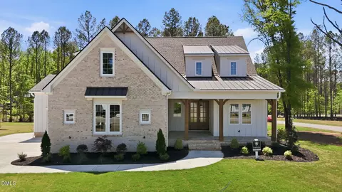 1232 Perry Bluff Dr, Wake Forest, NC 27587
