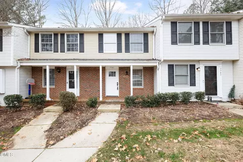 7741 Kingsberry Ct, Raleigh, NC 27615