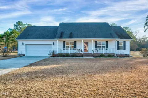 94 Buckboard Ln, Autryville, NC 28318