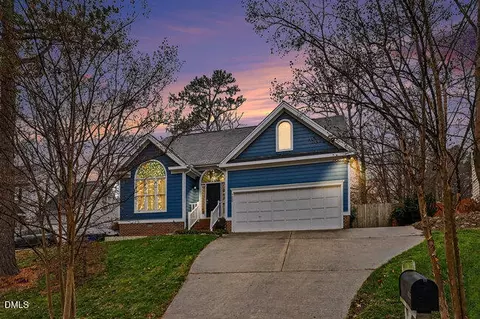 4620 Fisk Ct, Raleigh, NC 27604