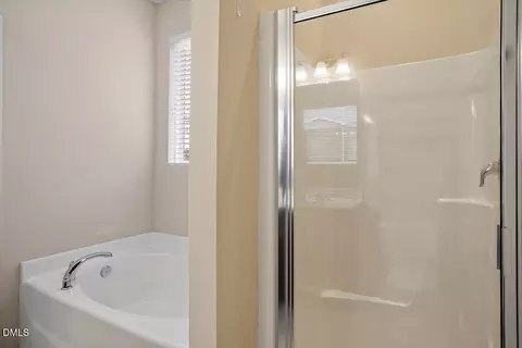 Bath - 2105 Pear Tree Ln, Durham, NC 27703 photo 2 of 3