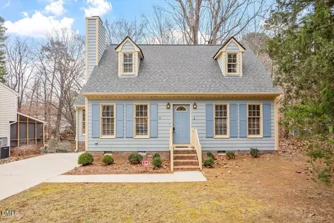 6420 Lakeway Dr, Raleigh, NC 27612