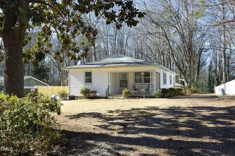 5108 Old Valley St, Raleigh, NC 27603