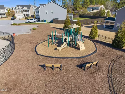 View/Area - 3318 Longleaf Estates Dr, Raleigh, NC 27616 photo 4 of 4