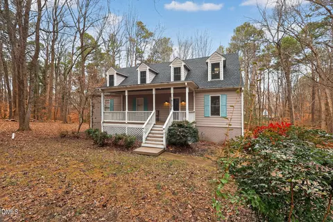 1613 Briarwood Pl, Raleigh, NC 27614