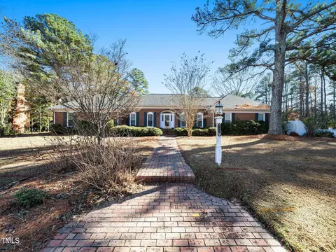 Exterior - 811 Baker St, Smithfield, NC 27577 photo 2 of 8
