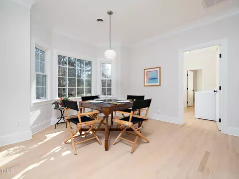 Dining - 811 Baker St, Smithfield, NC 27577 photo 1 of 2