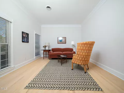Living - 811 Baker St, Smithfield, NC 27577 photo 1 of 5