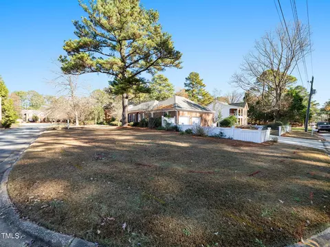 Exterior - 811 Baker St, Smithfield, NC 27577 photo 8 of 8