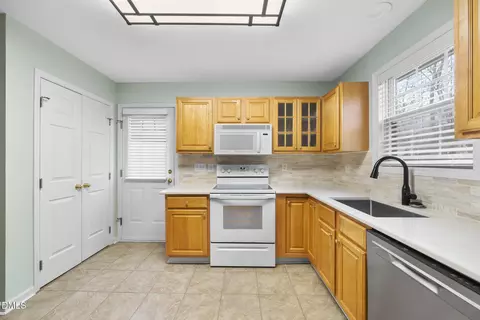 6 Stone Mill Pl, Durham, NC 27712 photo 12