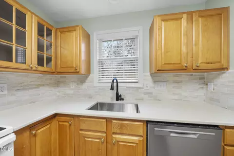 6 Stone Mill Pl, Durham, NC 27712 photo 13