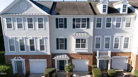712 Sutter Gate Ln, Morrisville, NC 27560