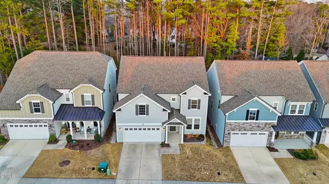 View/Area - 829 Summit Crest Ct, Apex, NC 27523 photo 1 of 6
