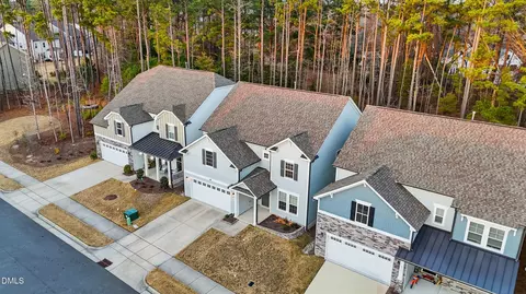 View/Area - 829 Summit Crest Ct, Apex, NC 27523 photo 2 of 6