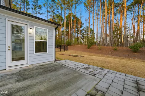Exterior - 829 Summit Crest Ct, Apex, NC 27523 photo 4 of 5