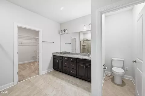 Bath - 829 Summit Crest Ct, Apex, NC 27523 photo 4 of 4