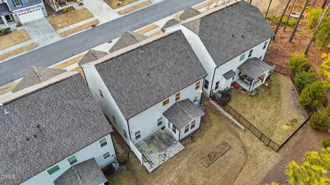 View/Area - 829 Summit Crest Ct, Apex, NC 27523 photo 5 of 6