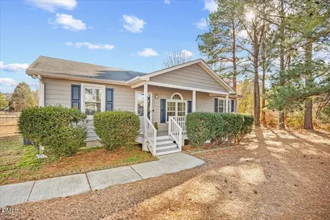 107 Claymont Rd, Louisburg, NC 27549