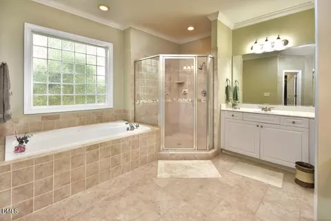 Bath - 5933 Two Pines Trl, Wake Forest, NC 27587 photo 2 of 5