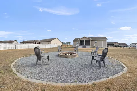Exterior - 146 Cider Ct, Benson, NC 27504 photo 6 of 12