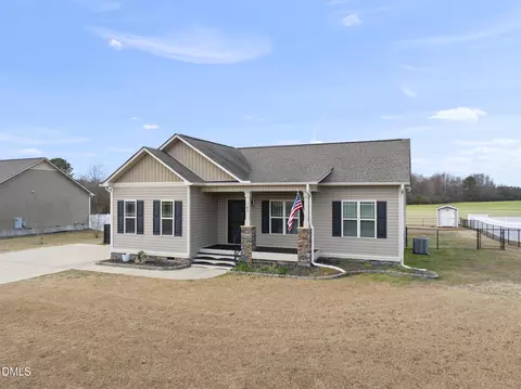 Exterior - 146 Cider Ct, Benson, NC 27504 photo 10 of 12