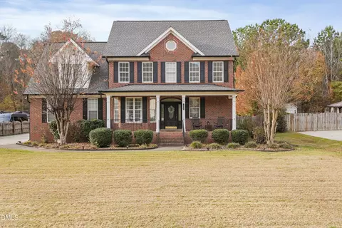 215 St Jiles Dr, Clayton, NC 27520