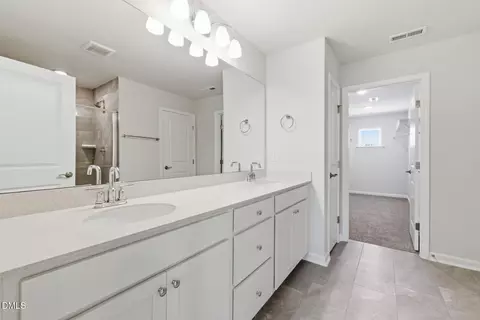 Bath - 1207 Jensen Rd, Durham, NC 27703 photo 2 of 4