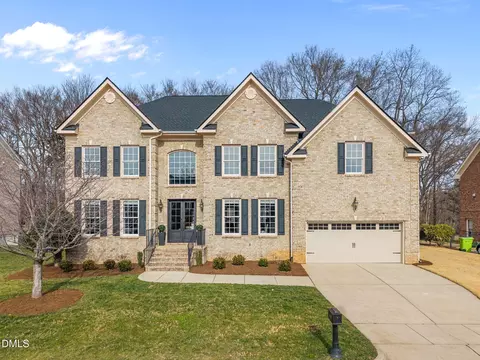 2617 Peachleaf St, Raleigh, NC 27614