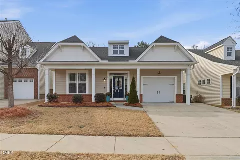 49 Tuscarora Ln, Clayton, NC 27520