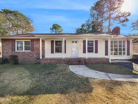 5030 Chesapeake Rd, Fayetteville, NC 28311