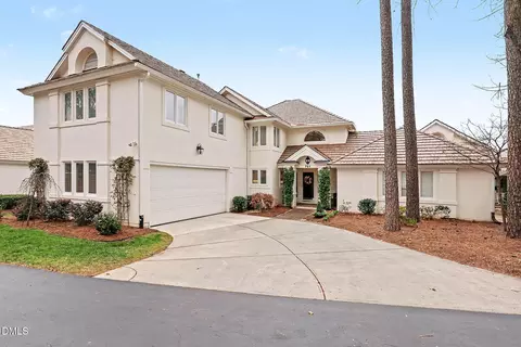 751 Crabtree Crossing Pkwy, Cary, NC 27513